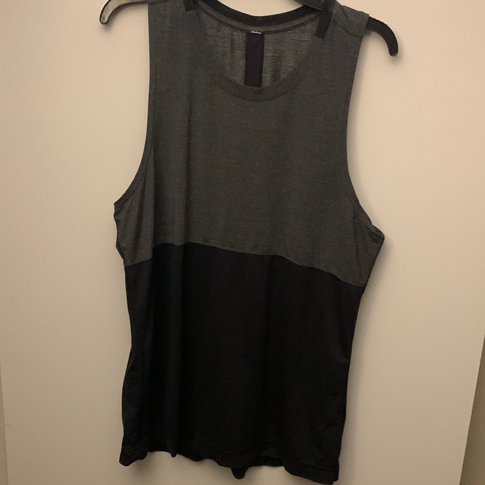 COPY - Men’s lululemon workout tank top